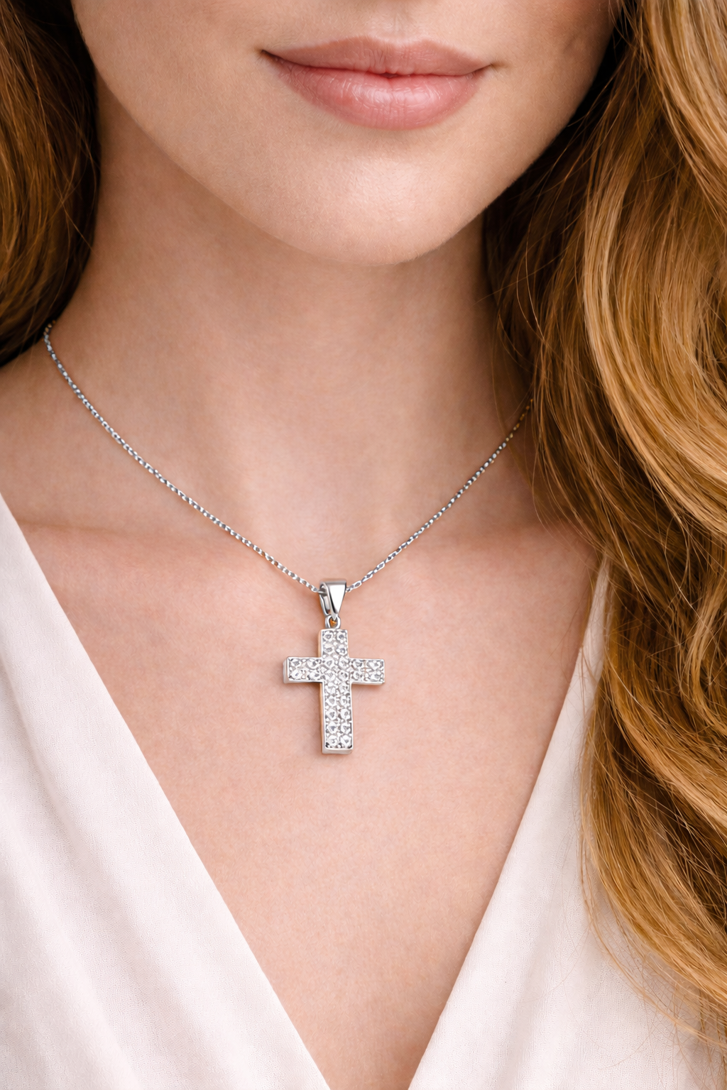 .29 ctw Round Diamond Cross Pendant