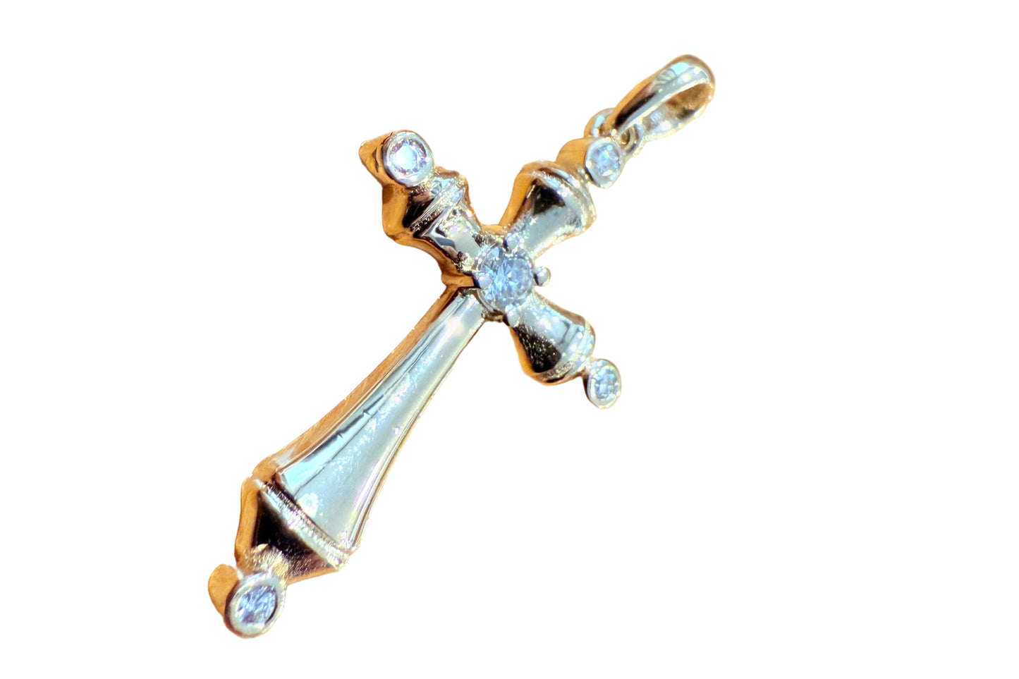 .14 ctw Round Diamond Cross Pendant