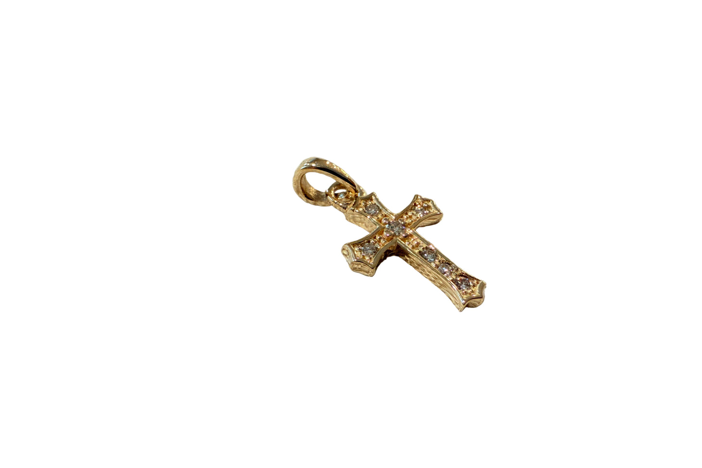 .10 ctw Round Diamond Cross Pendant