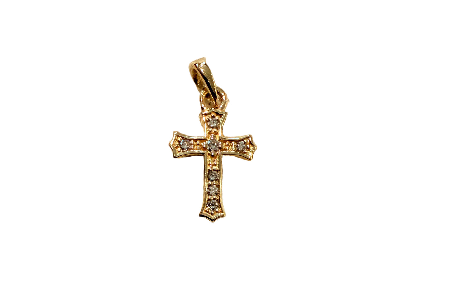 .10 ctw Round Diamond Cross Pendant