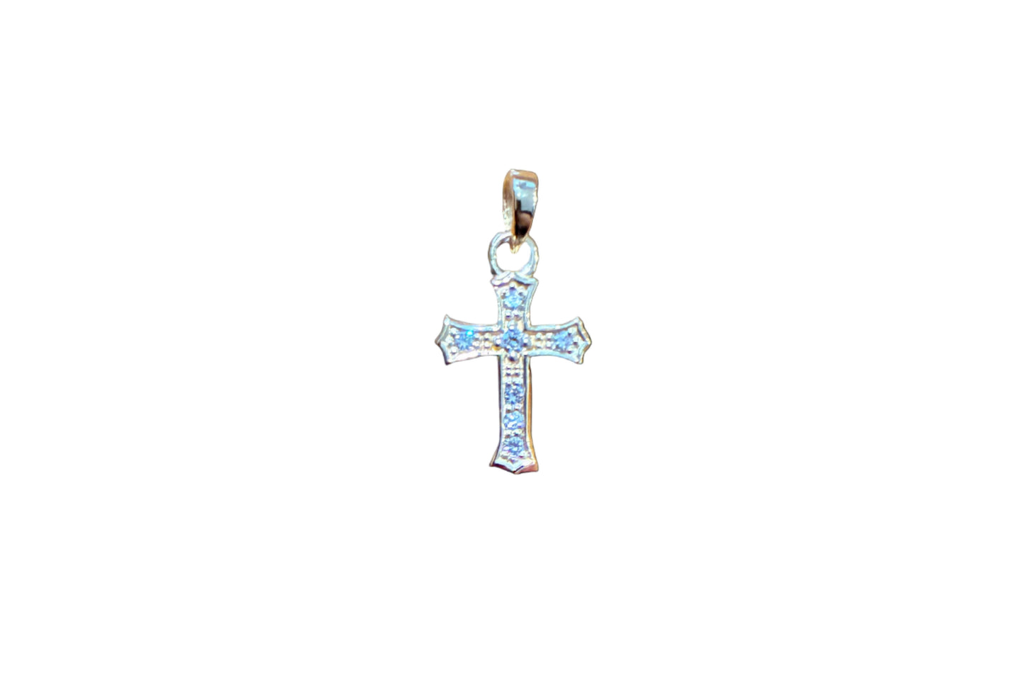 .10 ctw Round Diamond Cross Pendant