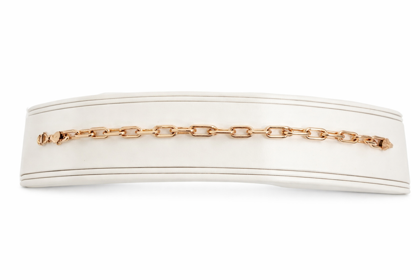 Medium Oval Bracelet