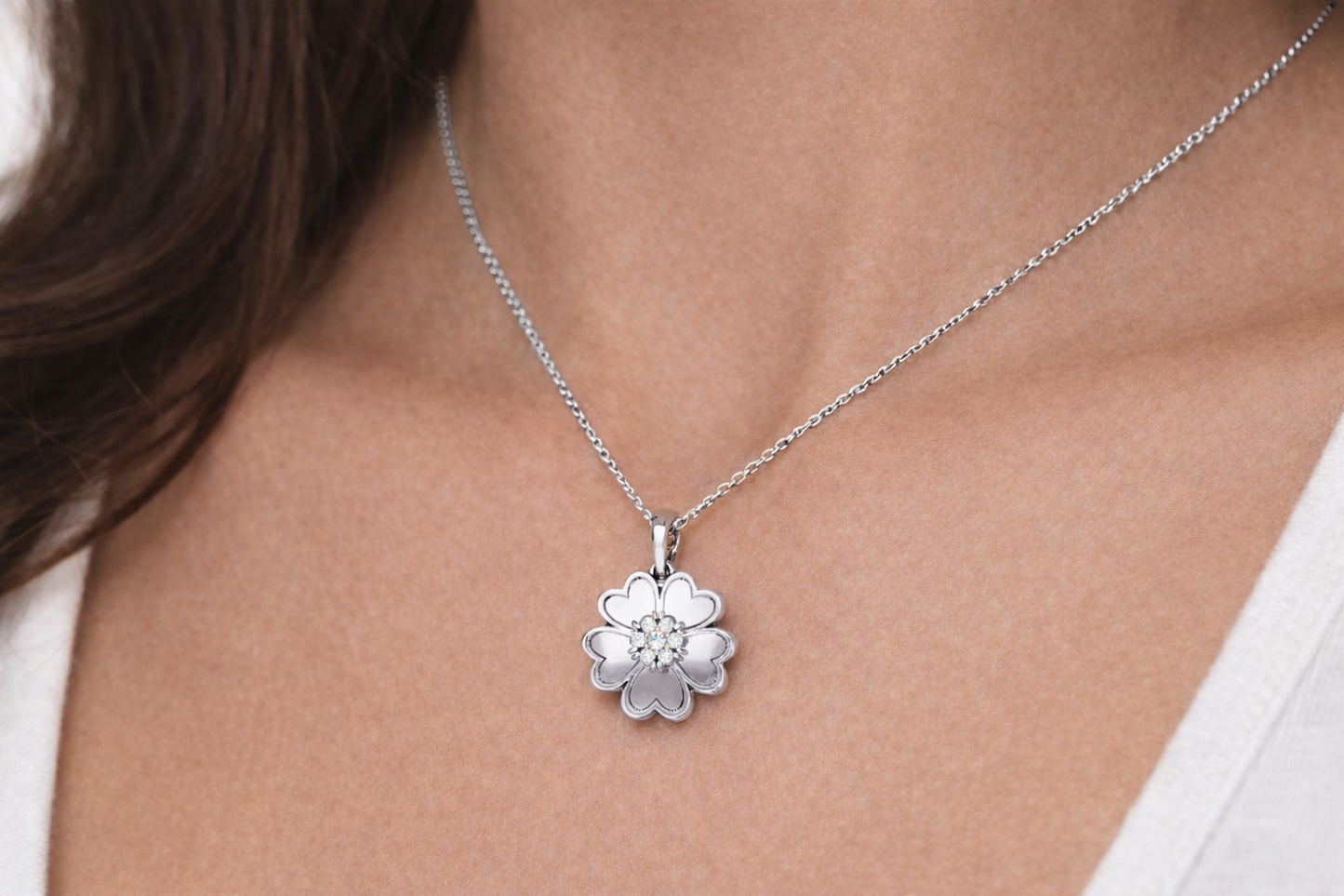 .20 ctw Diamond Flower Pendant