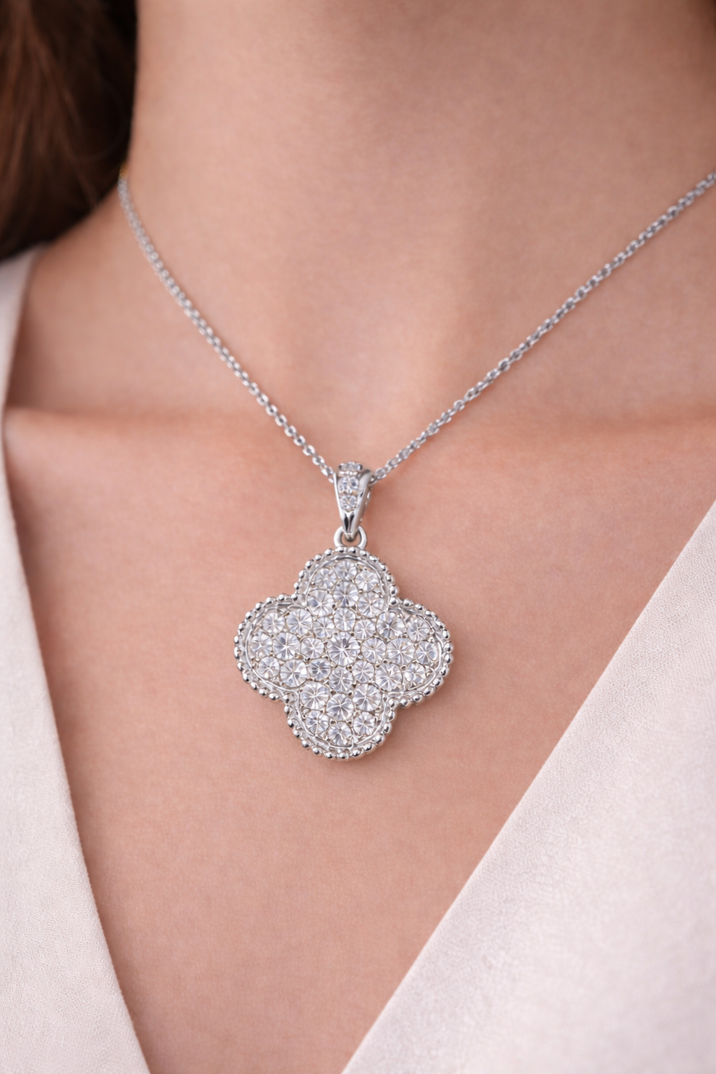 0.36 ctw Flower Clover Diamond Pendant