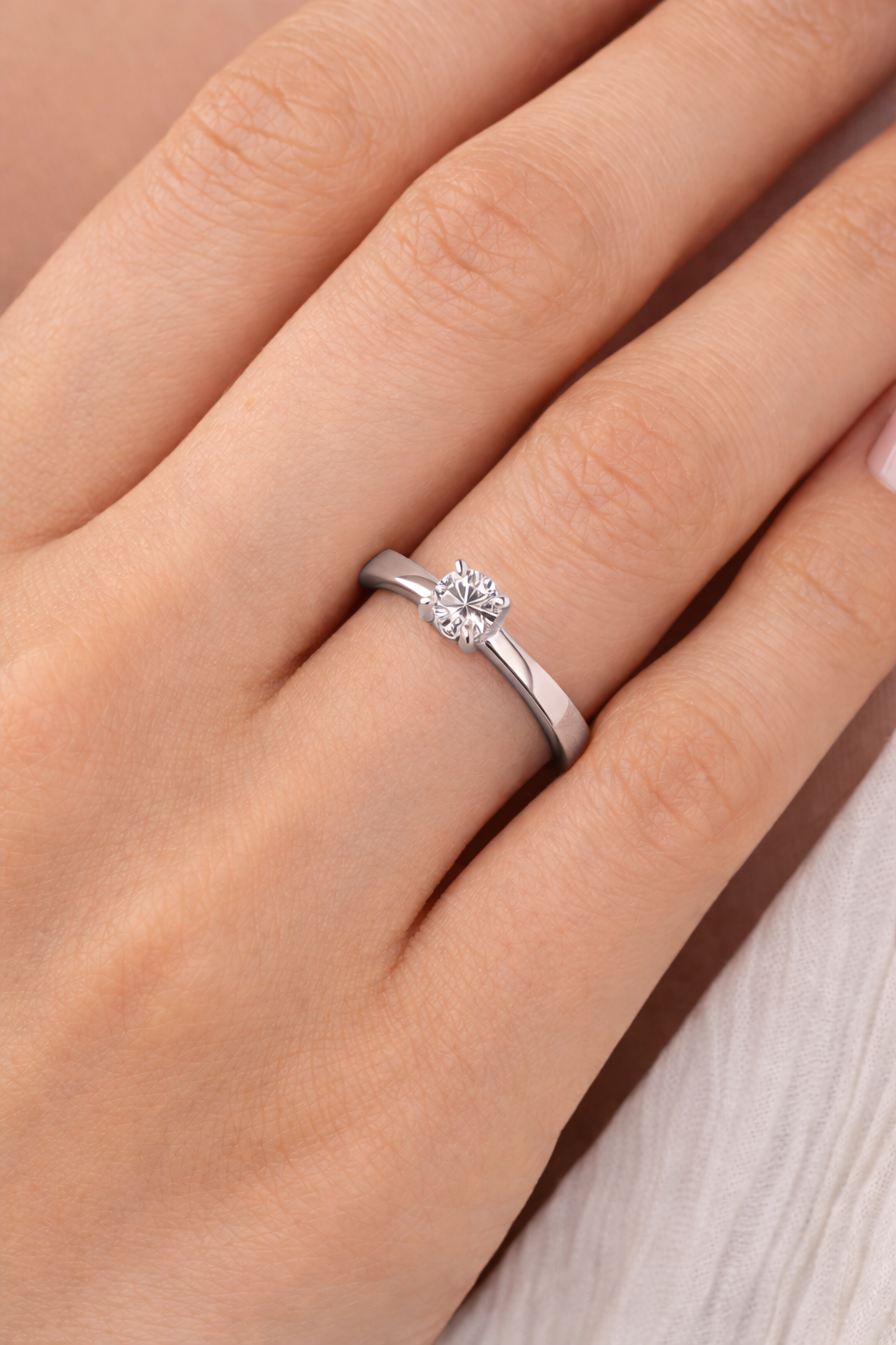 0.59 ctw Round Solitaire Diamond Engagement Ring