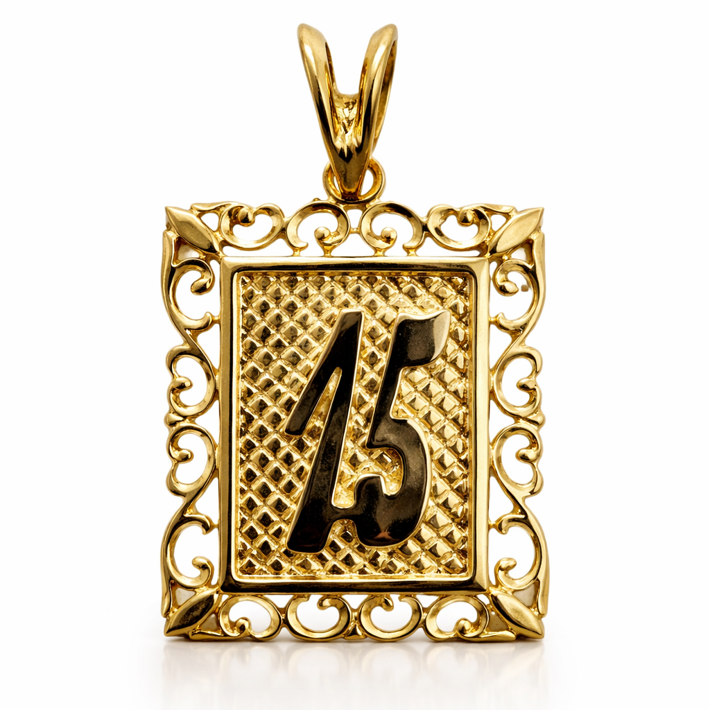 15 Años Quinceañera Pendant