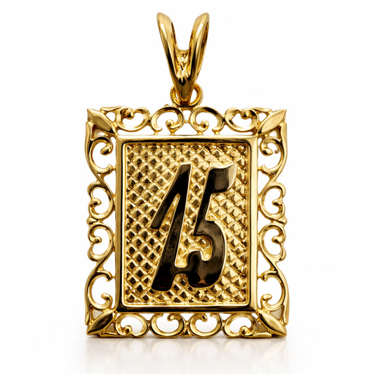15 Años Quinceañera Pendant